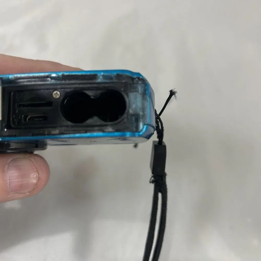Polaroid IS048 Waterproof 16MP Digital Action Camera Handheld Tested Works